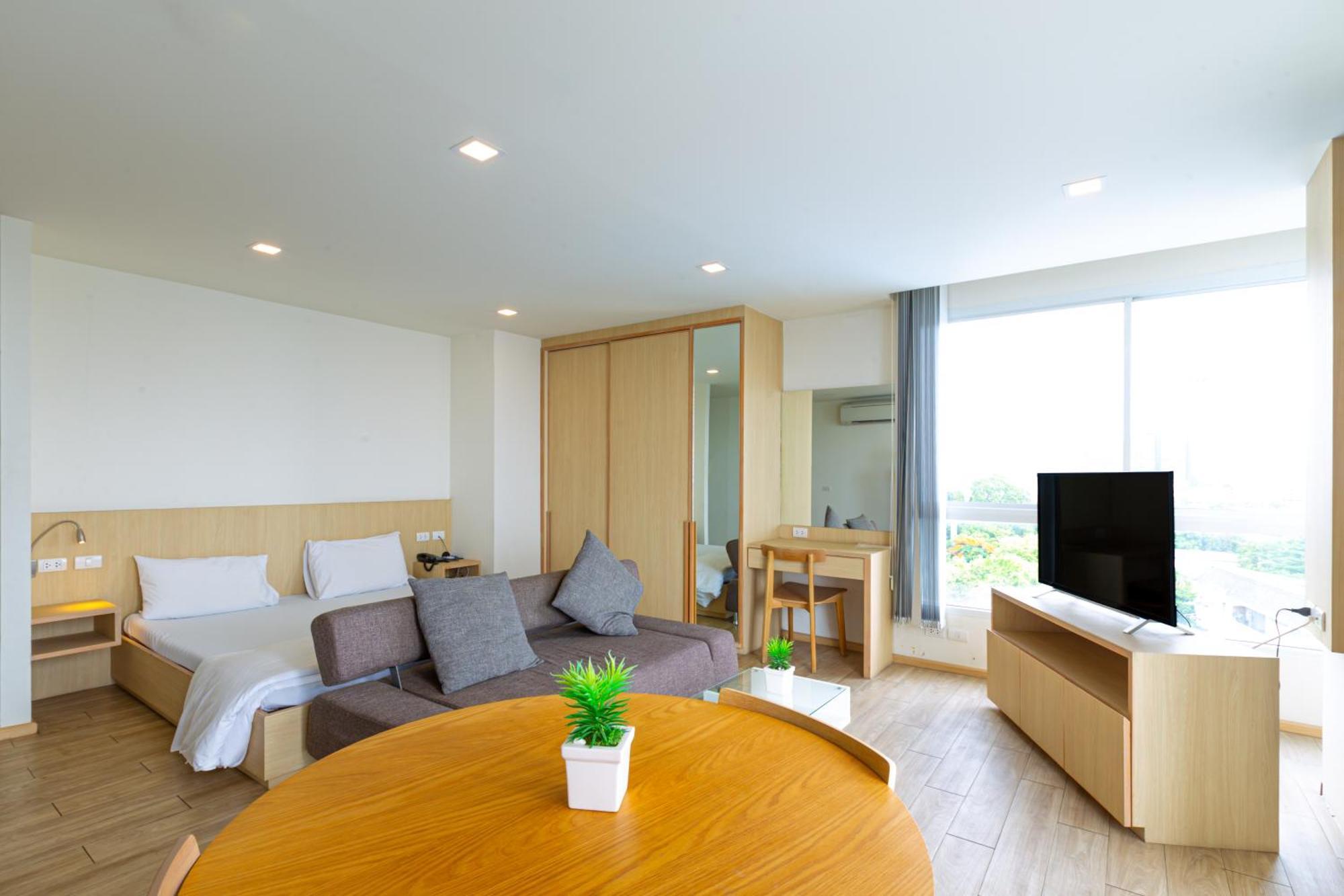 Karin Hotel & Service Apartment - Sha Extra Plus Si Racha Exteriör bild