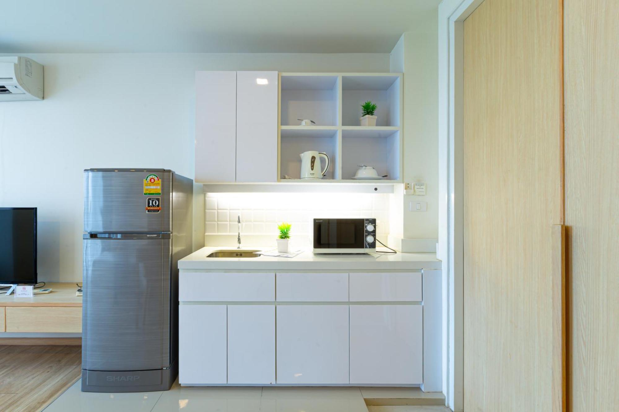 Karin Hotel & Service Apartment - Sha Extra Plus Si Racha Exteriör bild