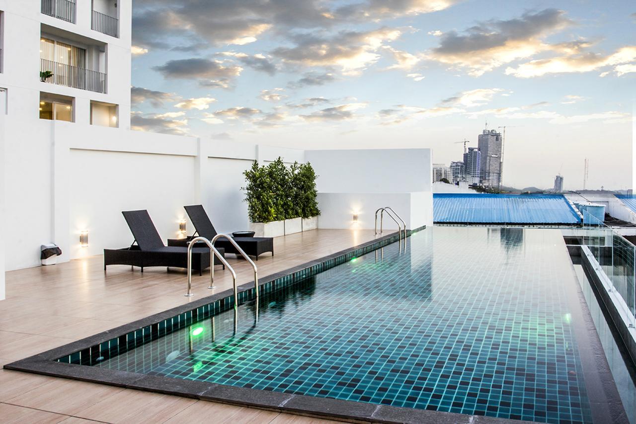 Karin Hotel & Service Apartment - Sha Extra Plus Si Racha Exteriör bild
