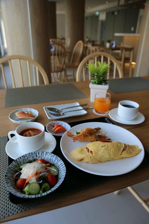 Karin Hotel & Service Apartment - Sha Extra Plus Si Racha Exteriör bild