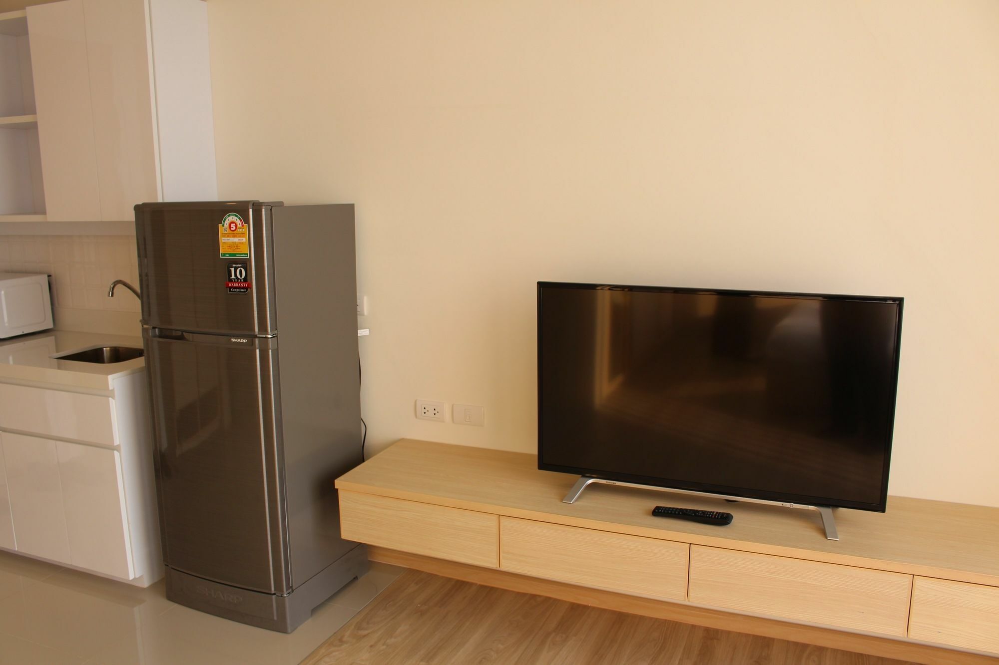 Karin Hotel & Service Apartment - Sha Extra Plus Si Racha Exteriör bild